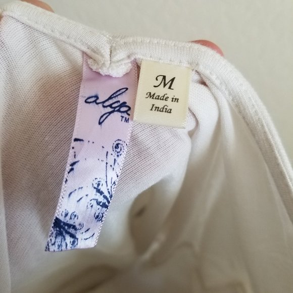 Francesca’s Ruffled Sleeve Bar Back blouse M - Picture 5 of 5